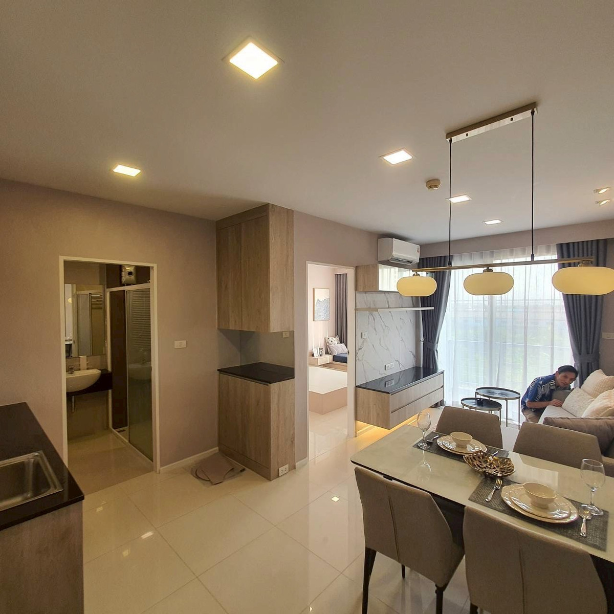 ให้เช่าคอนโดลาดกระบัง สุวรรณภูมิ : ✨ ให้เช่าคอนโด ห้องรีโนเวทใหม่ทั้งห้อง บิ้วอินใหม่ พร้อมเข้าอยู่ เดินทางสะดวก ใกล้สนามบินสุวรรณภูมิ ✨