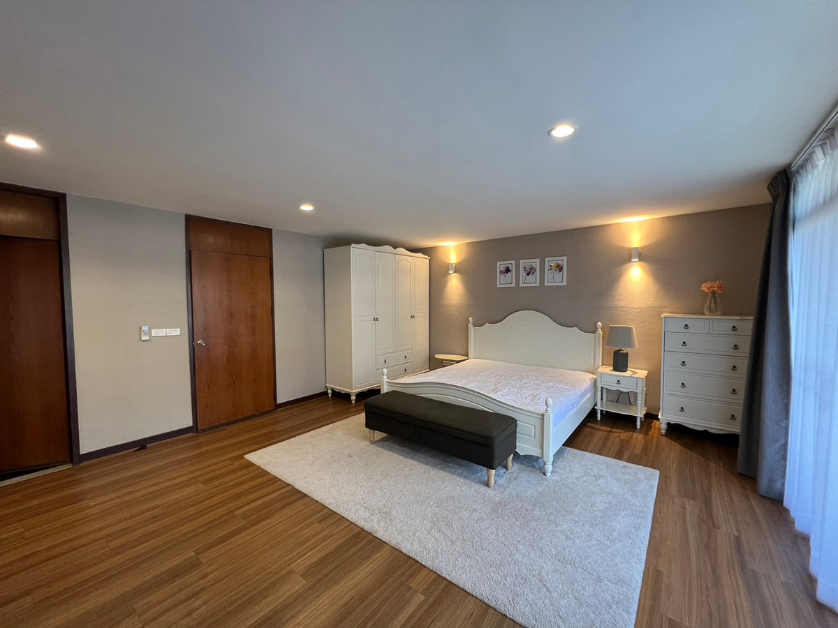 For RentTownhomePattanakan, Srinakarin : for rent Beautiful town house at pattanakarn soi 52 (S03-1819) 