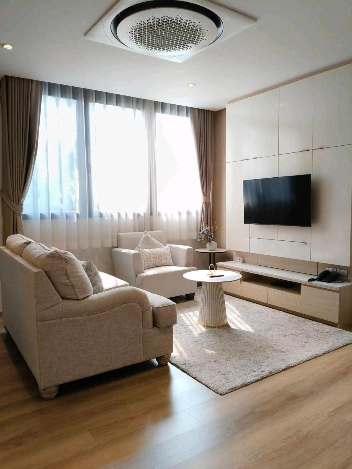 ให้เช่าคอนโดบางนา แบริ่ง ลาซาล : 🍃✨ ใกล้ BTS แบริ่ง เพียง 1.3 กม. เดินทางสะดวก ใกล้โรงเรียนนานาชาติ