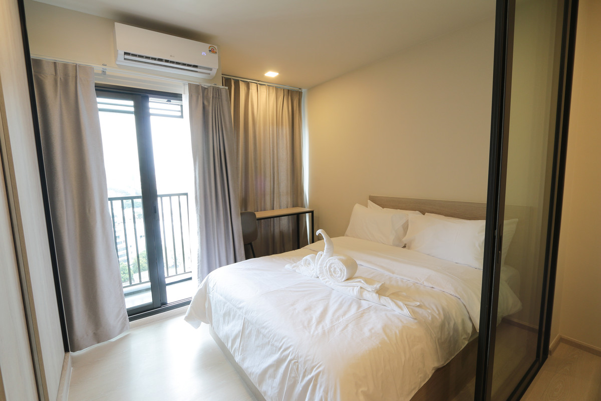 ให้เช่าคอนโดวงเวียนใหญ่ เจริญนคร : โฟล วิวแม่น้ำ ห้องใหม่กริบ ขนาด 29.75 ตรม. เช่า 15,000 บาท โทร 081-910-8883