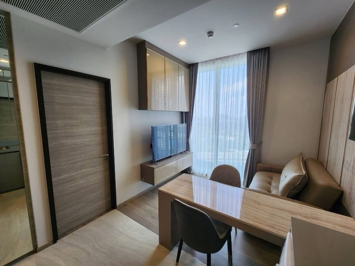 ให้เช่าคอนโดลาดพร้าว เซ็นทรัลลาดพร้าว : 🏙 The Crest Park Residences
Condo for Rent | Ready to Move In Immediately 1Bed 35sq.m. 29.5k/m
Phat: 064-642-8664
Nui: 094-624-2014