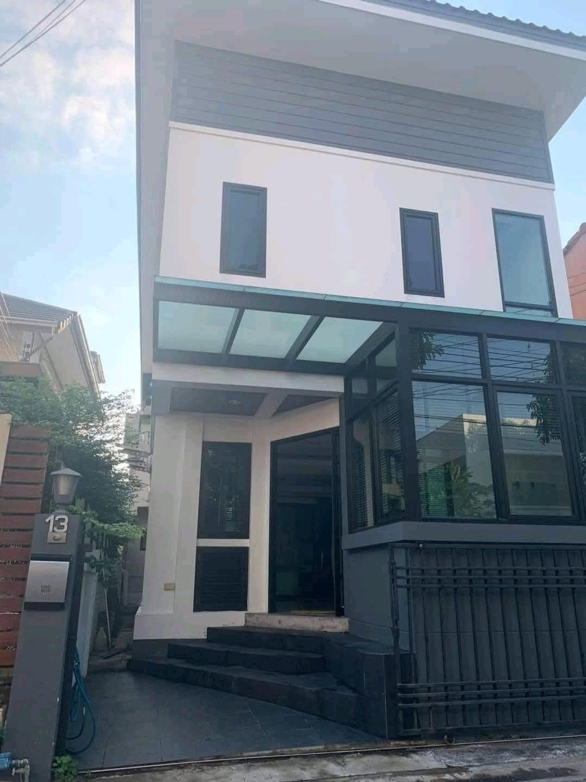 ให้เช่าบ้านโชคชัย4 ลาดพร้าว71 : ✨ ทำเลดี เข้า–ออกสะดวก ใจกลางเมือง เหมาะอยู่อาศัยหรือทำโฮมออฟฟิศ 🏙️