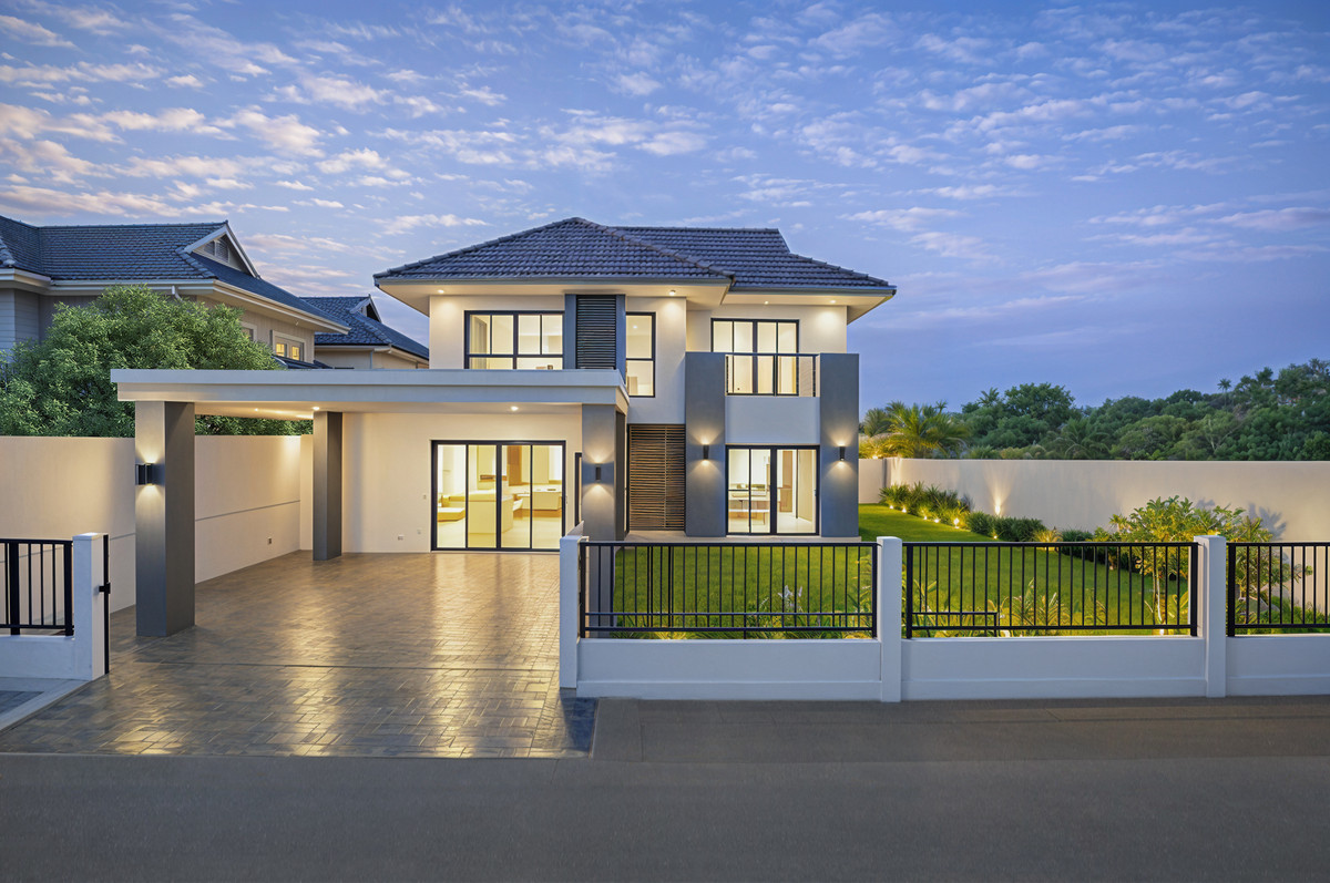 For SaleHouseNonthaburi, Bang Yai, Bangbuathong : Newly renovated house, Maneeya Masterpiece Village, Rattanathibet, on an area of ​​79.8 sq m., usable area 238.25 sq m., 4 bedrooms, 3 bathrooms, 2 parking spaces, near the Purple Line station. "Bang Rak Noi Tha It" (B8392)