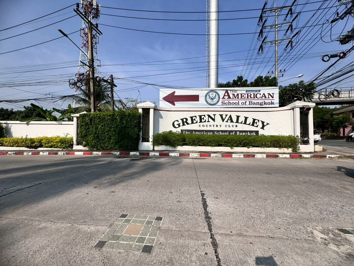 ขายบ้านสมุทรปราการ สำโรง : ขายบ้านเดี่ยว กรีนวัลเล่ย์ 7 บางนา-ตราด **วิวเลคหลังบ้าน** (N.1977)