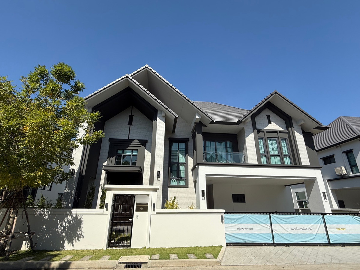 For RentHouseBangna, Bearing, Lasalle : Luxurious detached house for rent, The City Bangna 2, English Tudor Luxury style, ready to move in.