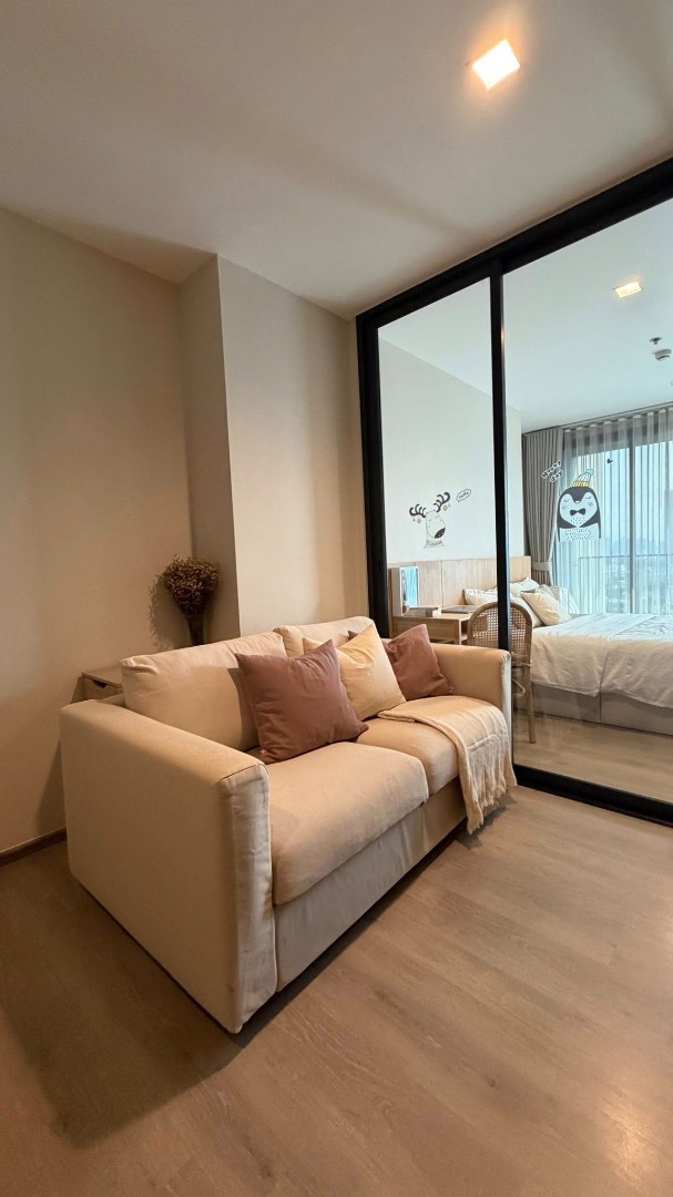 For RentCondoLadprao, Central Ladprao : 🔥For Rent Now!🔥 The Line Phaholyothin Park Tower B, corner unit with unobstructed city views, beautifully decorated in minimalist style, fully functional, ready to move in. Conveniently located near MRT and BTS stations❗