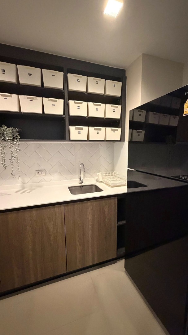 For RentCondoLadprao, Central Ladprao : 🔥For Rent Now!🔥 The Line Phaholyothin Park Tower B, corner unit with unobstructed city views, beautifully decorated in minimalist style, fully functional, ready to move in. Conveniently located near MRT and BTS stations❗