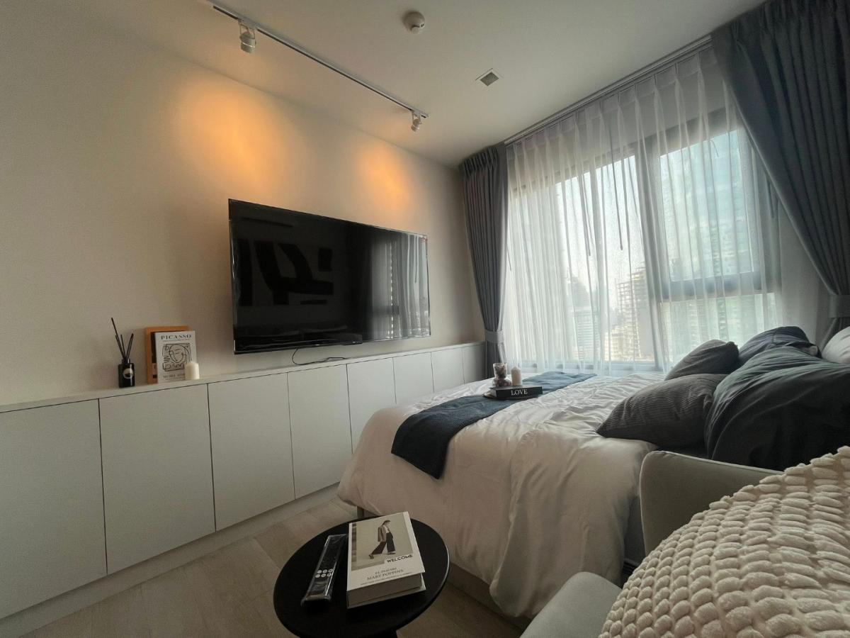 For RentCondoWitthayu, Chidlom, Langsuan, Ploenchit : 🔥For Rent Now🔥 Life One Wireless, newly renovated unit, beautiful condition, fully furnished with appliances, 26th floor, high floor with stunning view❗