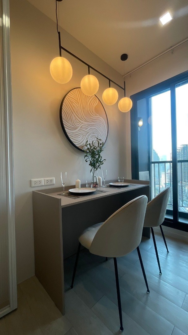 For RentCondoWitthayu, Chidlom, Langsuan, Ploenchit : 🔥For Rent Now🔥 Life One Wireless, newly renovated unit, beautiful condition, fully furnished with appliances, 26th floor, high floor with stunning view❗