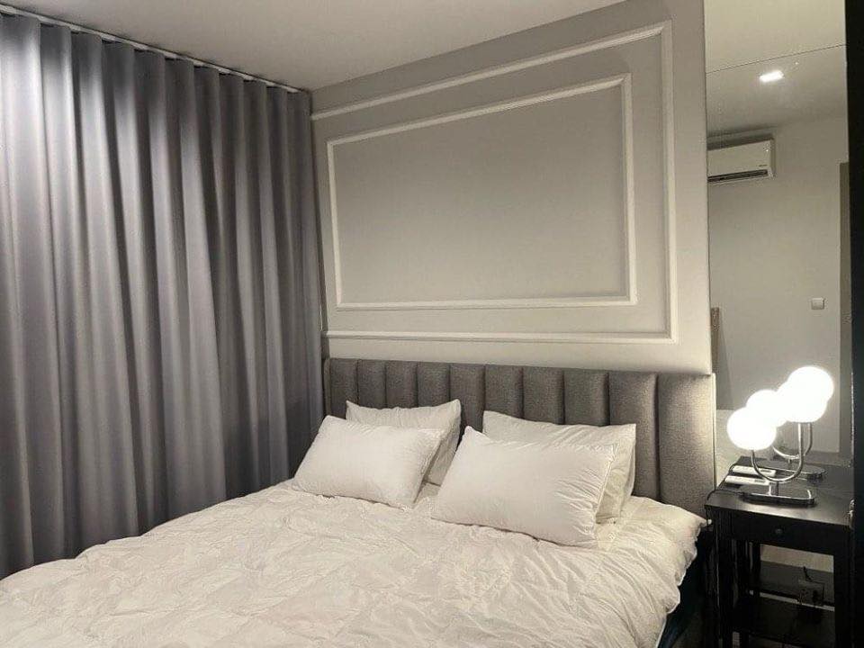 For RentCondoRama9, Petchburi, RCA : 🔥For Rent Now🔥 Life Asoke-Rama9. Spacious 2-bedroom, 2-bathroom unit, fully furnished. The rarest unit in the project, located at the very front with stunning unobstructed views❗