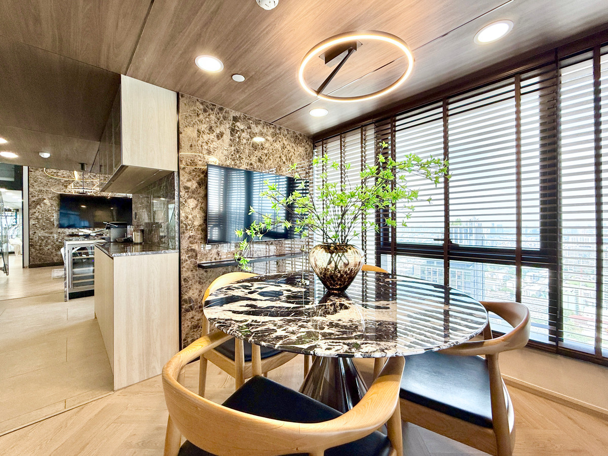 For SaleCondoRatchathewi,Phayathai : 🚀 CONNER Ratchathewi - 170 sq m. Duplex Penthouse* 3 bedrooms, 4 bathrooms, beautifully decorated 092-545-6151 (Tim)