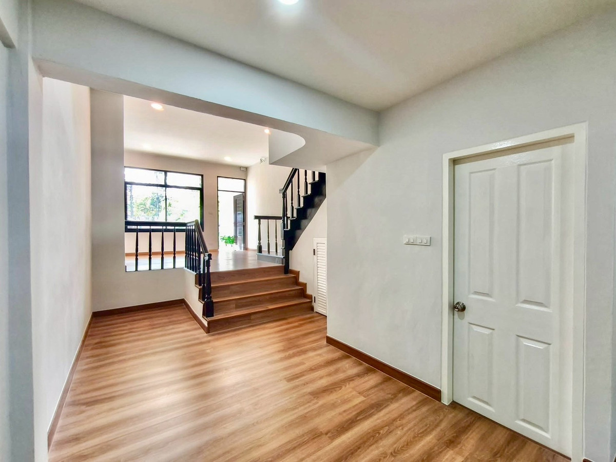 For SaleTownhomePathum Thani,Rangsit, Thammasat : Townhome for sale, 2 and a half floors, Nanthana Garden Village, Rangsit, 5 levels, area 27 square meters, 3 bedrooms, Ban Klang Subdistrict, Mueang Pathum Thani District. Pathum Thani Province