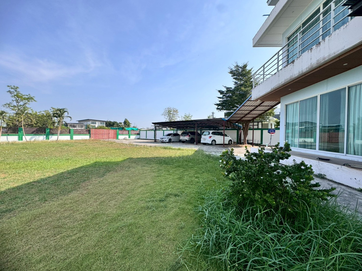 ขายบ้านสมุทรปราการ สำโรง : ขายบ้านเดี่ยว กรีนวัลเล่ย์ 7 บางนา-ตราด **วิวเลคหลังบ้าน** (N.1977)