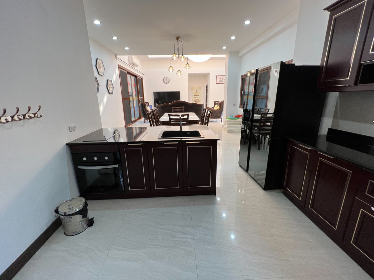 ให้เช่าพัทยา บางแสน ชลบุรี สัตหีบ : For Rent | Sirisa 16 Pool Villa