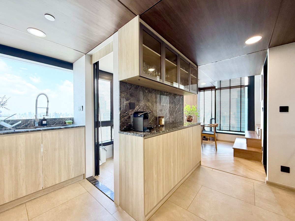 For SaleCondoRatchathewi,Phayathai : 🚀 CONNER Ratchathewi - 170 sq m. Duplex Penthouse* 3 bedrooms, 4 bathrooms, beautifully decorated 092-545-6151 (Tim)