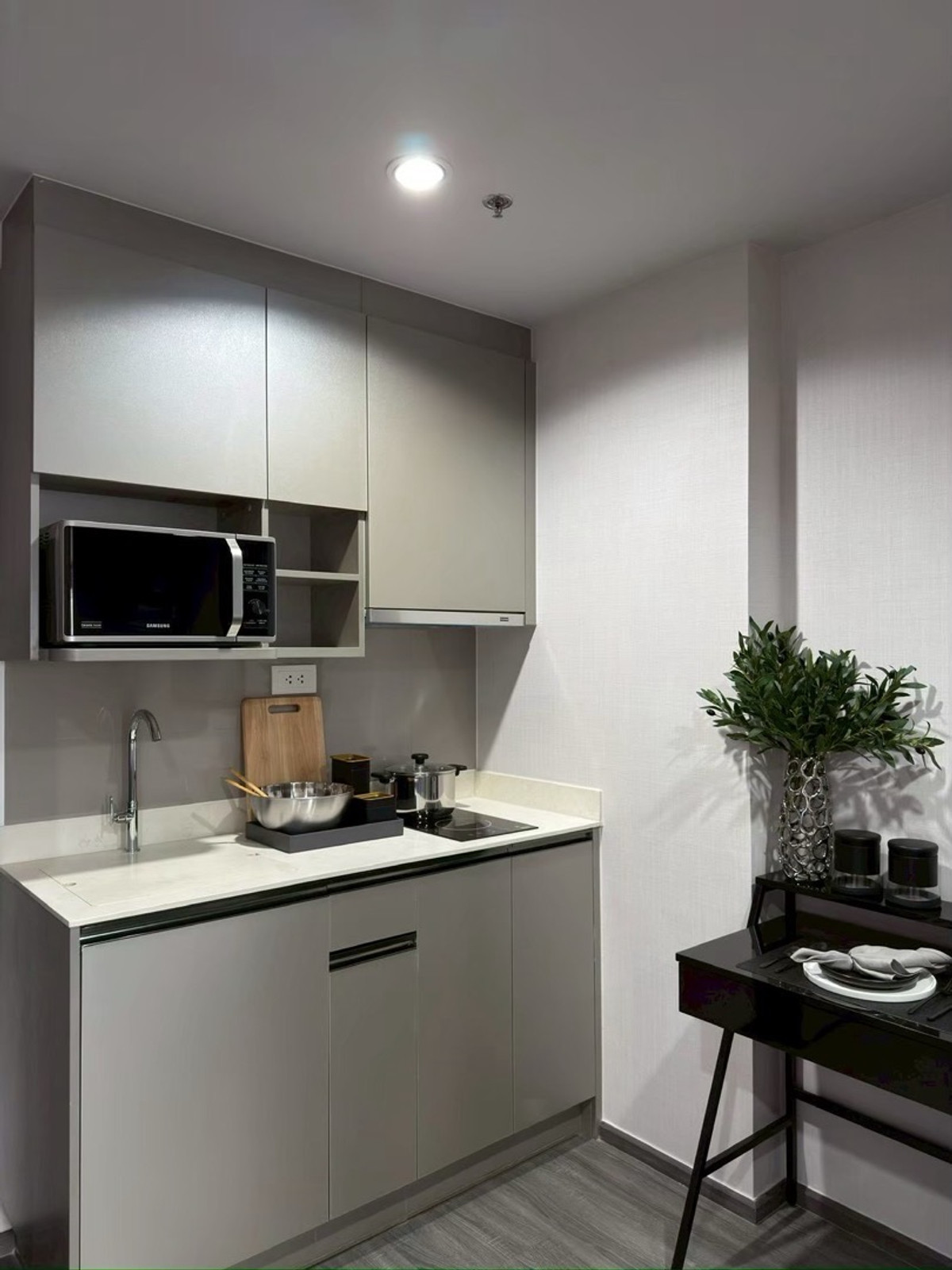 ให้เช่าคอนโดราชเทวี พญาไท : 🏙 IDEO Mobi RangnamLuxury Condo for Rent | Ready to Move In1 Bed 1 Bath 36 sq.m. 27k/m📞Phat: 064-642-8664📞Nui: 094-624-2014