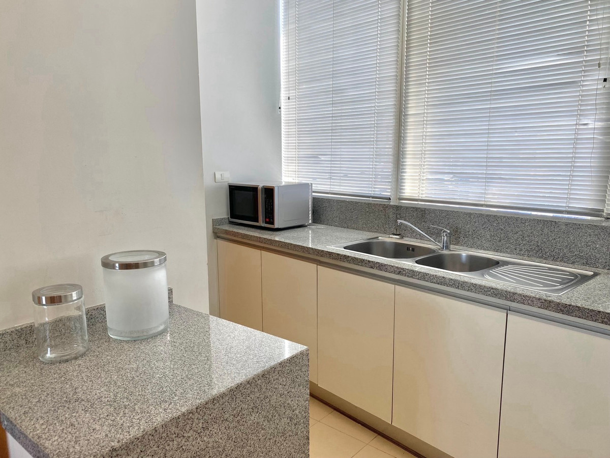 For RentCondoSukhumvit, Asoke, Thonglor : 🏢Condo for rent with Benjakiti Park view at Millennium Residence, 2 bedrooms, 1 office room, fully furnished, balcony, very beautiful view, near Benjakiti Park, BTS Asoke.