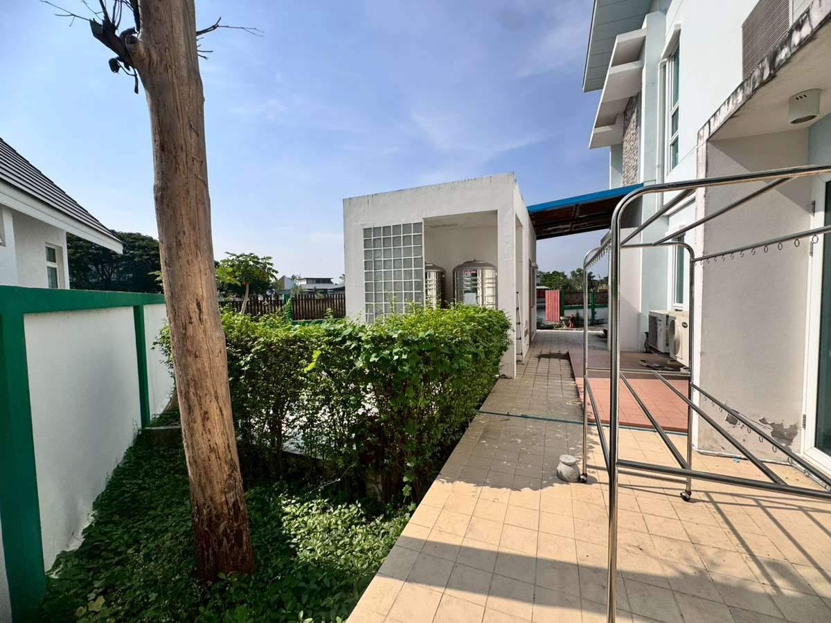 ขายบ้านสมุทรปราการ สำโรง : ขายบ้านเดี่ยว กรีนวัลเล่ย์ 7 บางนา-ตราด **วิวเลคหลังบ้าน** (N.1977)