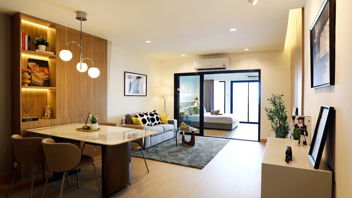 For SaleCondoPattanakan, Srinakarin : Condo for sale, newly renovated, Srinakarin zone, 150 m. from the BTS I, The Trio Garden I I, 1 room, 1 bathroom.