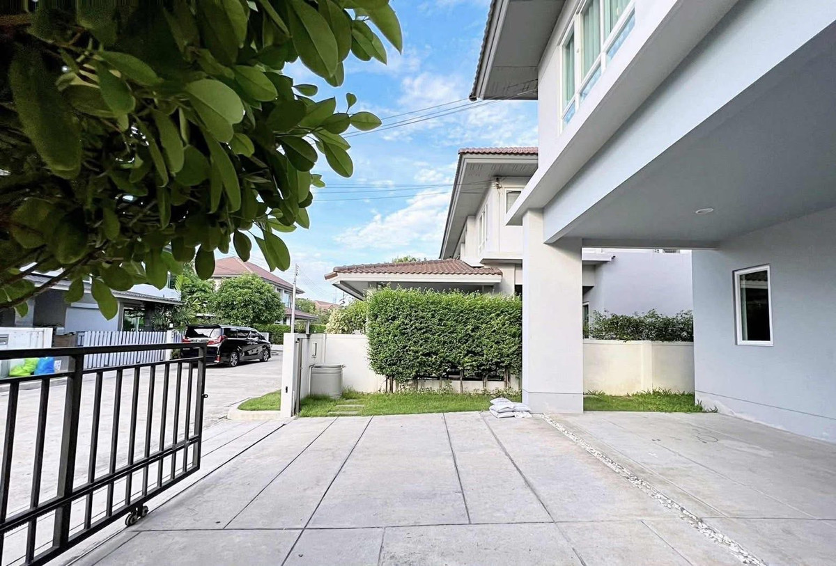 For RentHousePathum Thani,Rangsit, Thammasat : Detached house for rent ✨ Life Bangkok Boulevard Rangsit ✨ 5 bedrooms, 3 bathrooms, fully furnished and equipped with appliances.