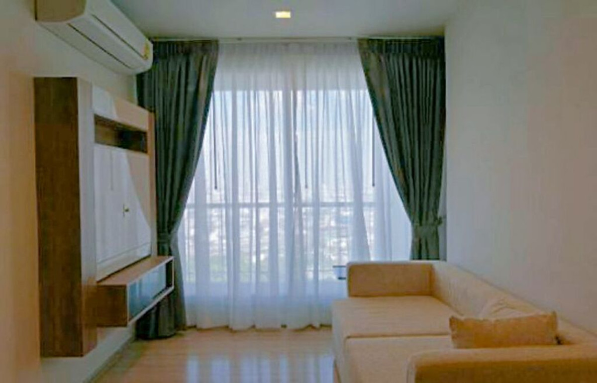 ให้เช่าคอนโดสาทร นราธิวาส : ให้เช่า ริธึ่ม สาทร เลขที่ 141/775 (ทิศตะวันออก) (BTS สะพานตากสิน)