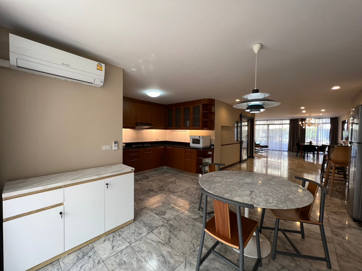 For RentTownhomePattanakan, Srinakarin : for rent Beautiful town house at pattanakarn soi 52 (S03-1819) 