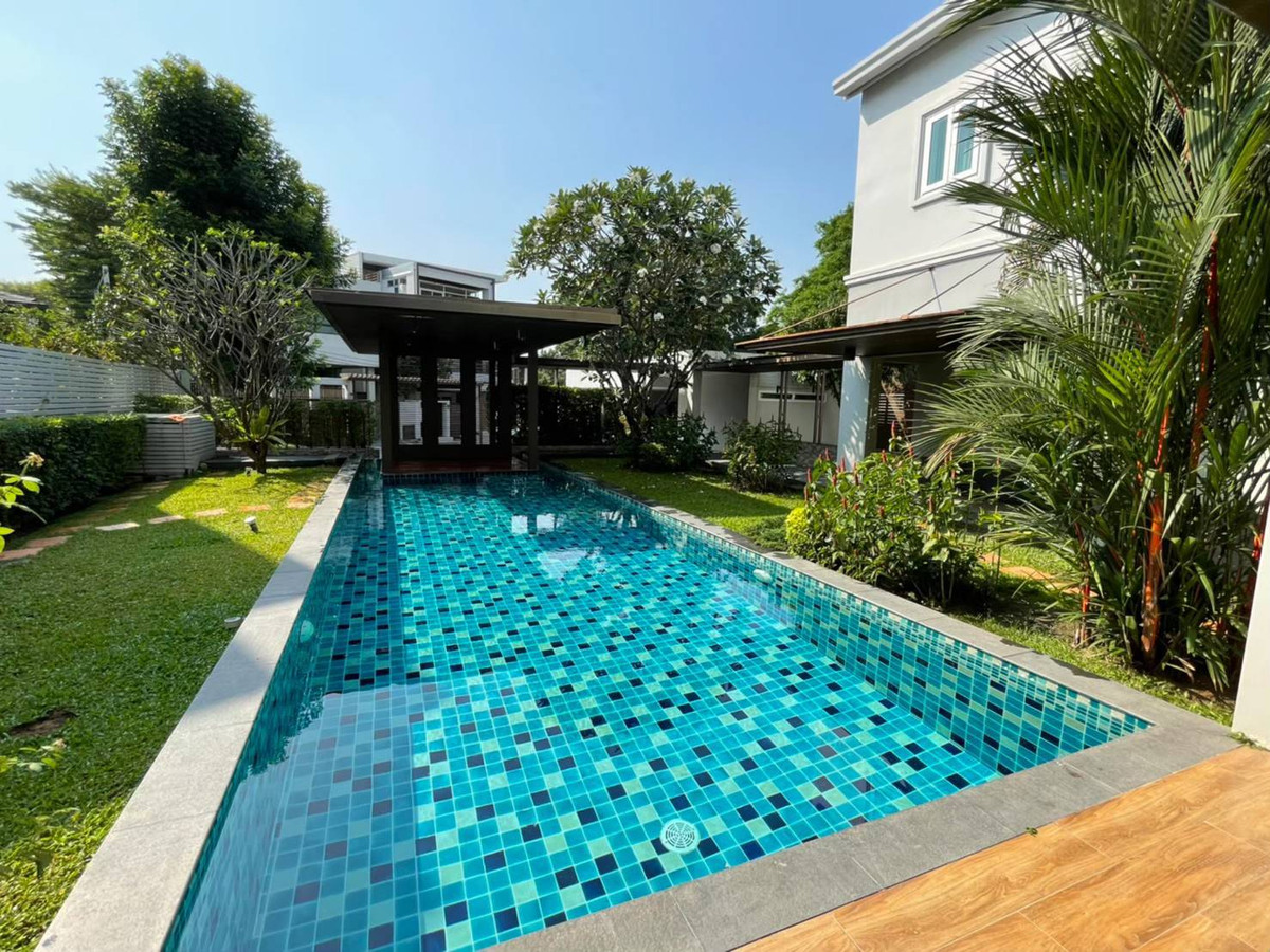 For RentHousePattanakan, Srinakarin : House for rent with private pool in Pattanakarn