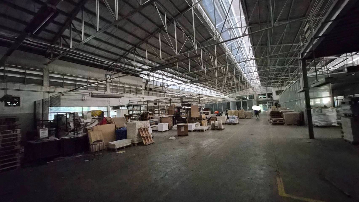 For SaleFactoryYothinpattana,CDC : Factory for sale with factory license, Factory 4 Industry @ Liab Duan - Lat Phrao 87, location in the heart of the city, area 4 rai 1 ngan, total area 5,750 square meters.