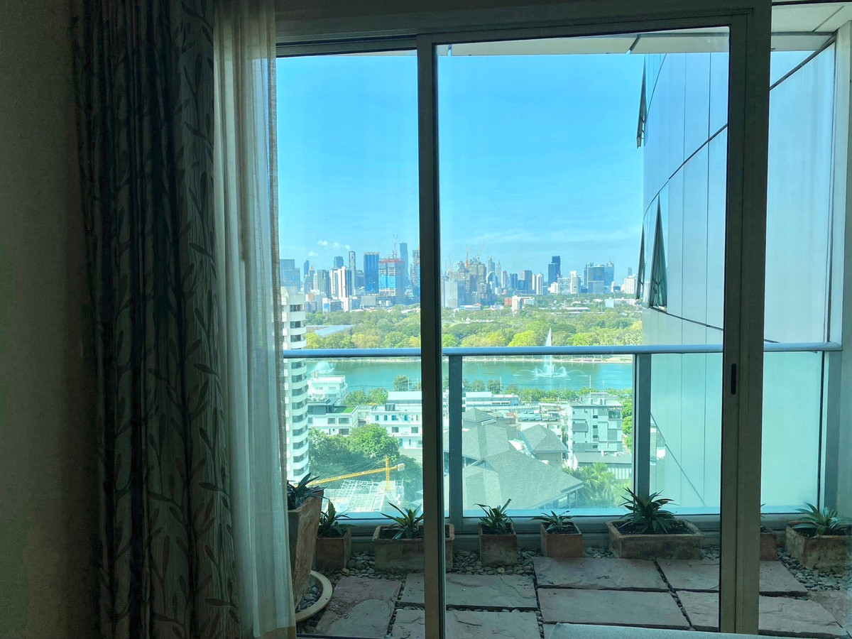 For RentCondoSukhumvit, Asoke, Thonglor : 🏢Condo for rent with Benjakiti Park view at Millennium Residence, 2 bedrooms, 1 office room, fully furnished, balcony, very beautiful view, near Benjakiti Park, BTS Asoke.
