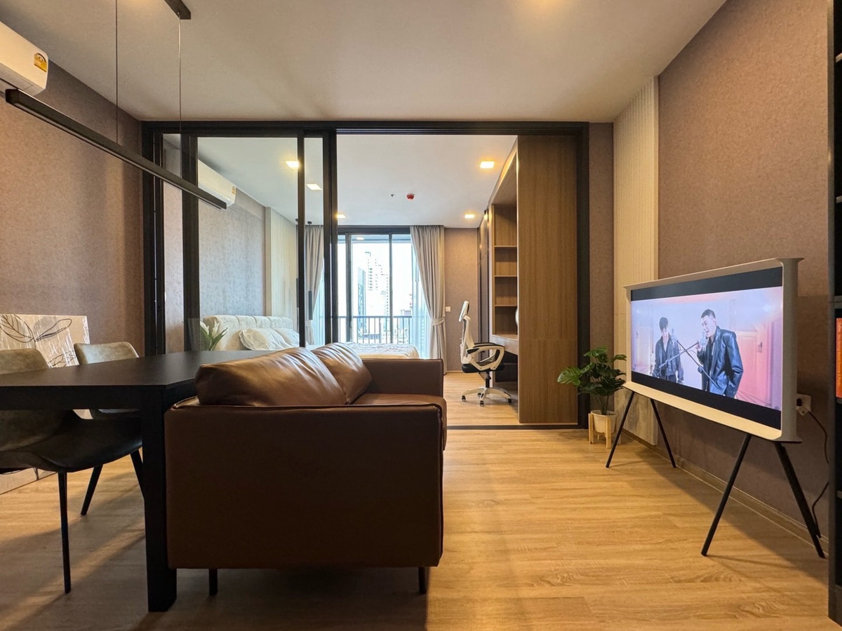 For RentCondoRatchathewi,Phayathai : 🏙 XT Phayathai Rare Unit, Building A, special floor, few units, not connected to the building, very private, size 42 sq m.