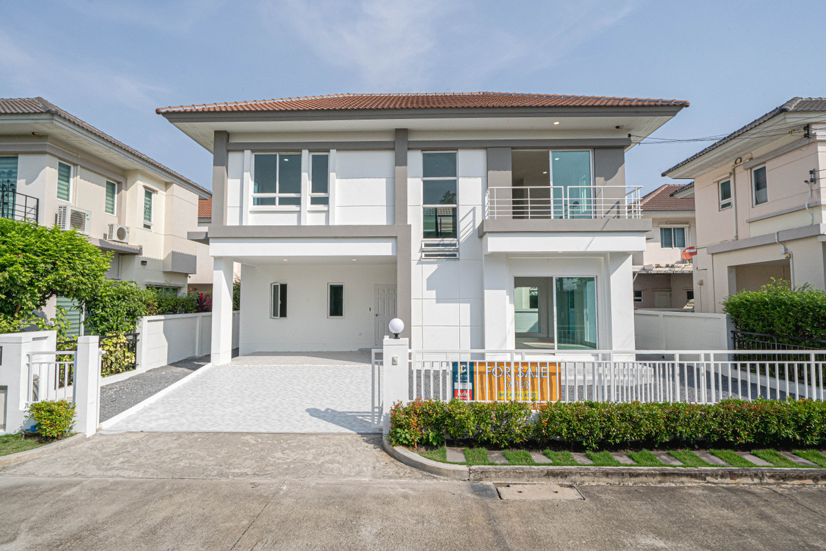 For SaleHouseLadkrabang, Suwannaphum Airport : Life Bangkok Boulevard Wongwaen – Rama 9