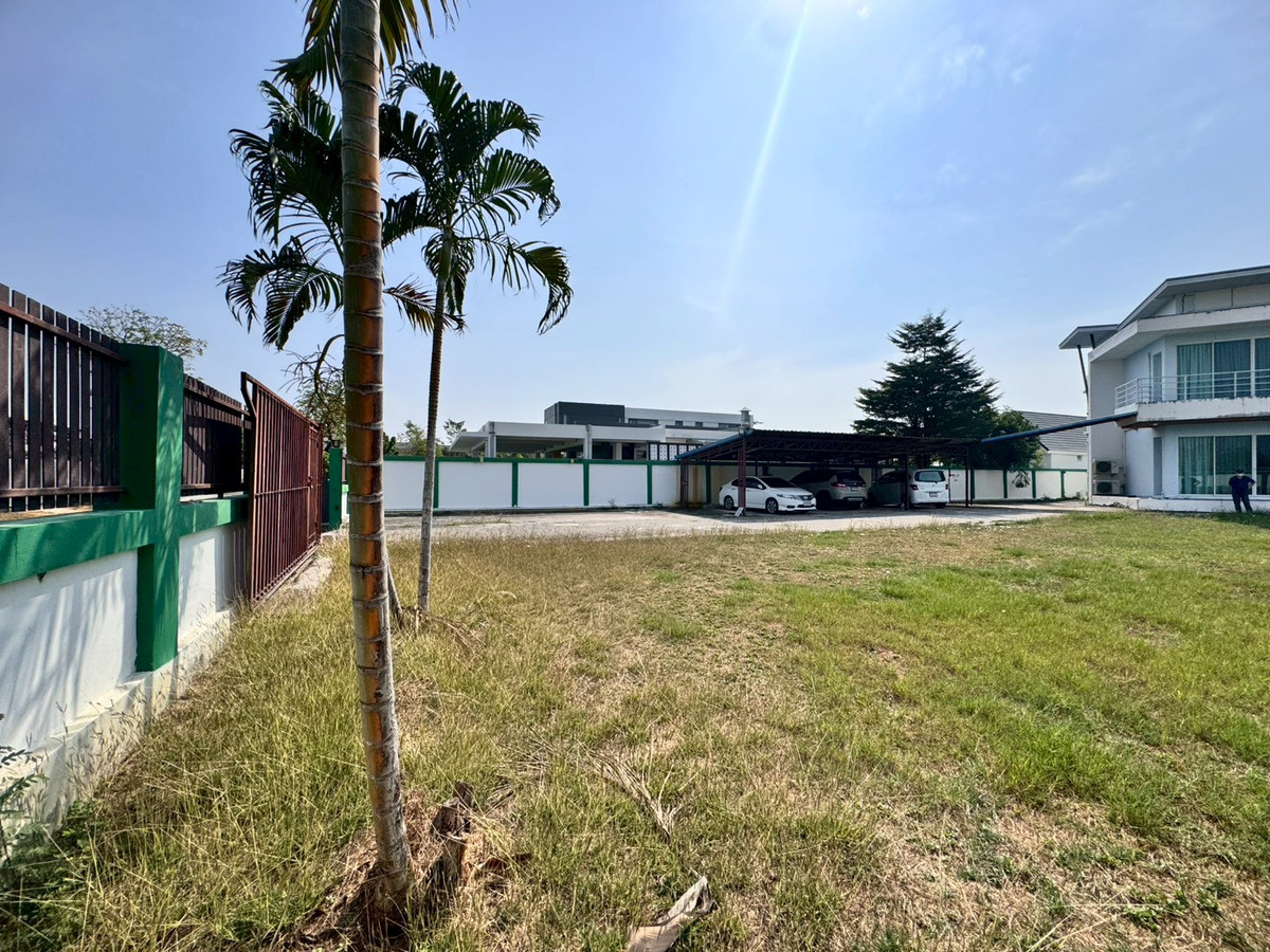 ขายบ้านสมุทรปราการ สำโรง : ขายบ้านเดี่ยว กรีนวัลเล่ย์ 7 บางนา-ตราด **วิวเลคหลังบ้าน** (N.1977)