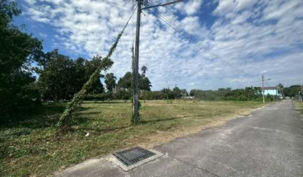 ให้เช่าที่ดินพัทยา บางแสน ชลบุรี สัตหีบ : ให้เช่า ที่ดิน ซอยบ้านสวน–เศรษฐกิจ 1 ไร่ 1 งาน 41 ตรว เหมาะทำโกดัง ลานจอดรถ