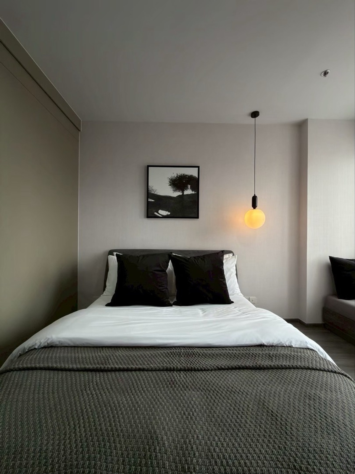 ให้เช่าคอนโดราชเทวี พญาไท : 🏙 IDEO Mobi RangnamLuxury Condo for Rent | Ready to Move In1 Bed 1 Bath 36 sq.m. 27k/m📞Phat: 064-642-8664📞Nui: 094-624-2014