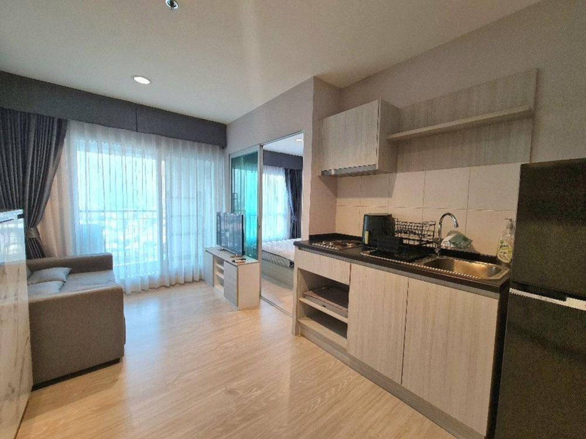 For RentCondoChaengwatana, Muangthong : Near The Mall Ngamwongwan and Kasetsart University, as well as many other important landmarks and employment centers.