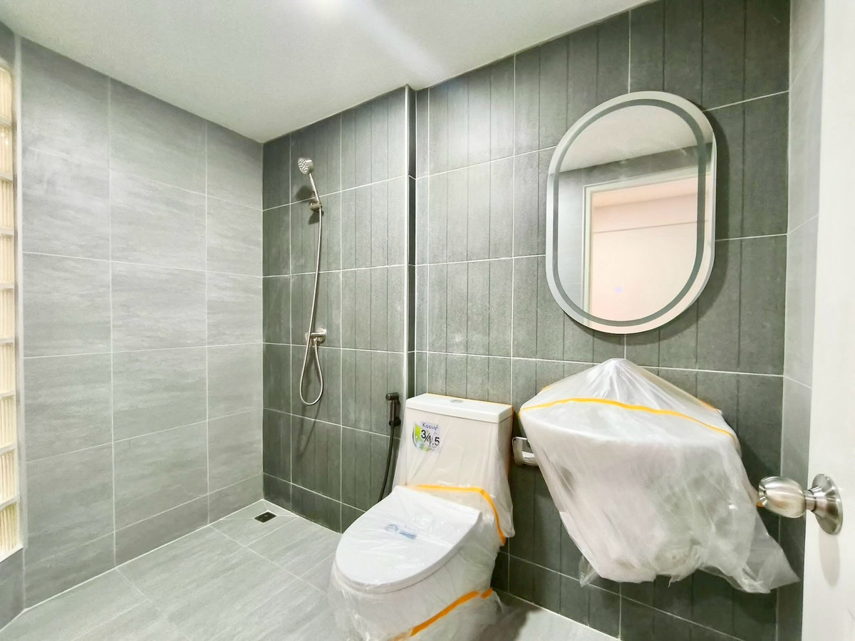 For SaleTownhomePathum Thani,Rangsit, Thammasat : Townhome for sale, 2 and a half floors, Nanthana Garden Village, Rangsit, 5 levels, area 27 square meters, 3 bedrooms, Ban Klang Subdistrict, Mueang Pathum Thani District. Pathum Thani Province