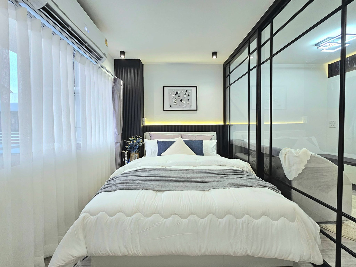 ขายคอนโดลาดพร้าว เซ็นทรัลลาดพร้าว : ขายด่วน 📍 Ratchada Prestige 📍 สามารถเลี้ยงสัตว์ได้ ชั้น 8 วิวสระว่ายน้ำ