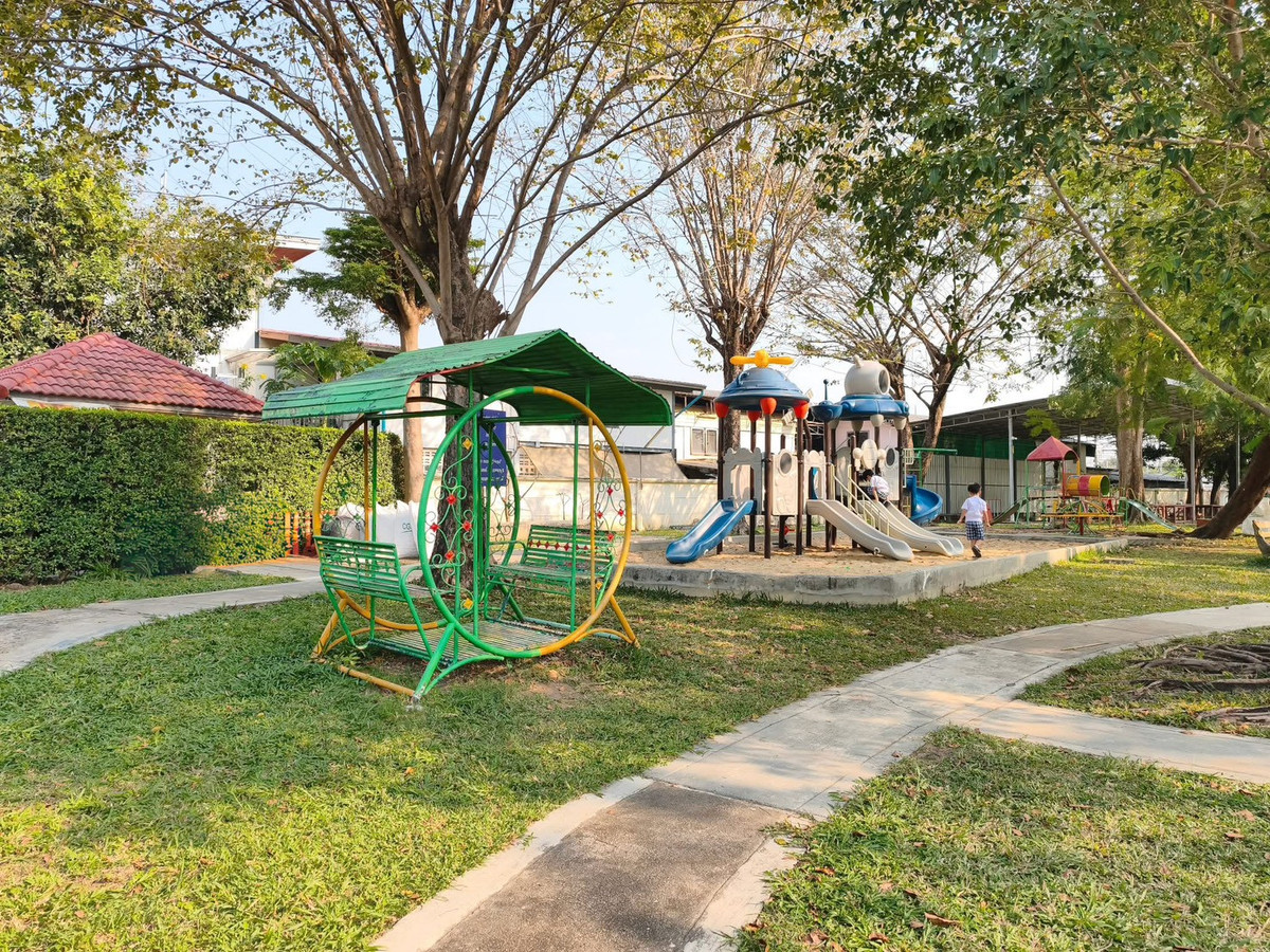 For SaleTownhomePathum Thani,Rangsit, Thammasat : Townhome for sale, 2 and a half floors, Nanthana Garden Village, Rangsit, 5 levels, area 27 square meters, 3 bedrooms, Ban Klang Subdistrict, Mueang Pathum Thani District. Pathum Thani Province