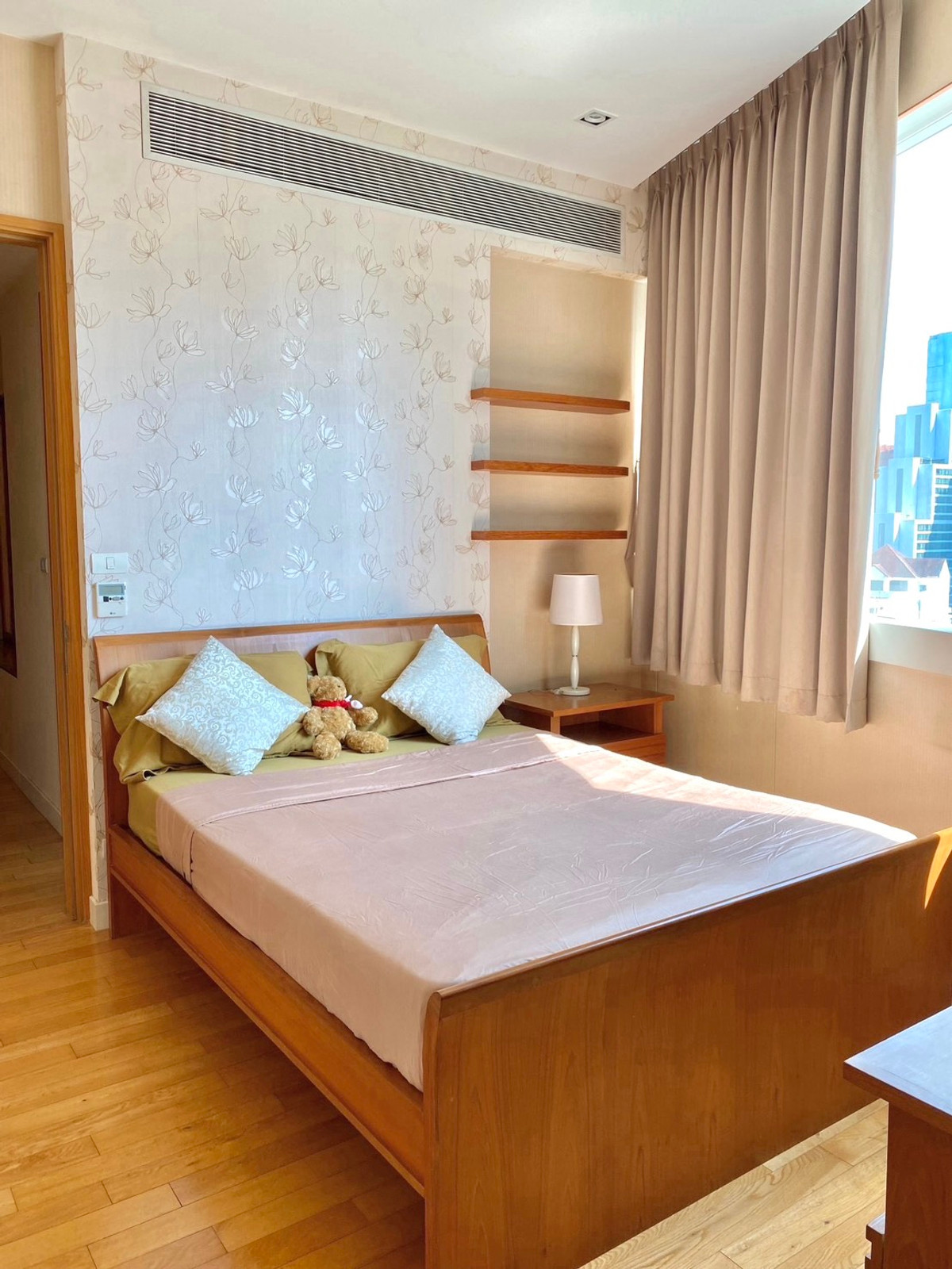 For RentCondoSukhumvit, Asoke, Thonglor : 🏢Condo for rent with Benjakiti Park view at Millennium Residence, 2 bedrooms, 1 office room, fully furnished, balcony, very beautiful view, near Benjakiti Park, BTS Asoke.