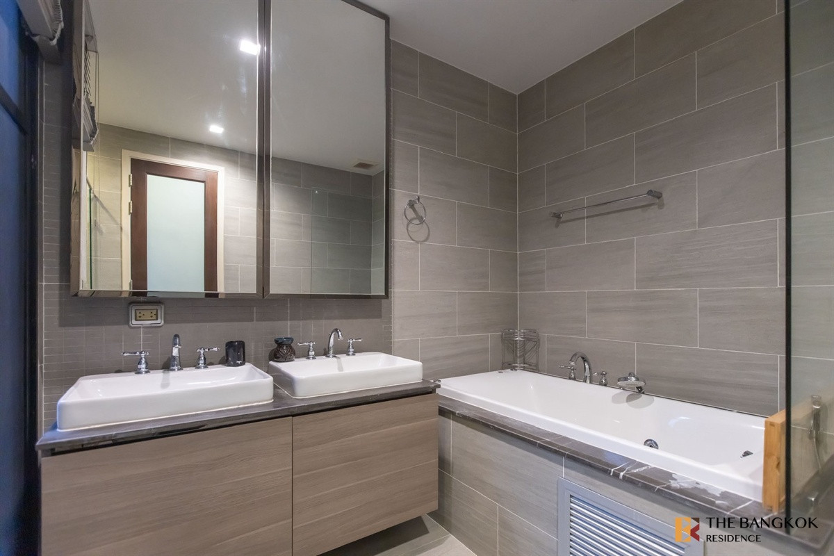 For RentHouseKaset Nawamin,Ladplakao :  Artale Ekkamai–Ramintra 🏡 Premium Luxury Home, Fully Furnished & Ready to Move In 💎 