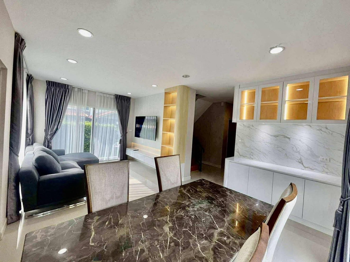 For RentHousePathum Thani,Rangsit, Thammasat : Detached house for rent ✨ Life Bangkok Boulevard Rangsit ✨ 5 bedrooms, 3 bathrooms, fully furnished and equipped with appliances.