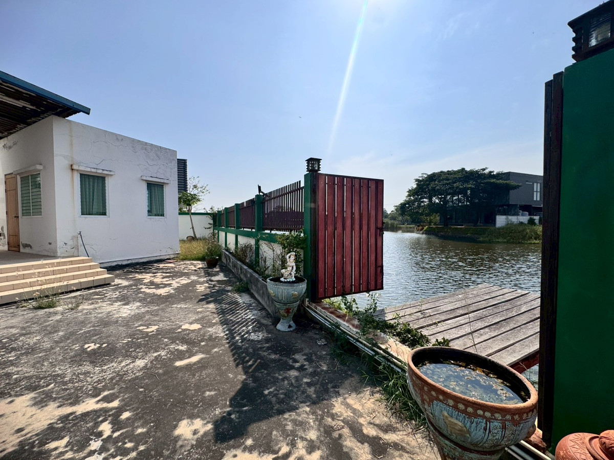 ขายบ้านสมุทรปราการ สำโรง : ขายบ้านเดี่ยว กรีนวัลเล่ย์ 7 บางนา-ตราด **วิวเลคหลังบ้าน** (N.1977)