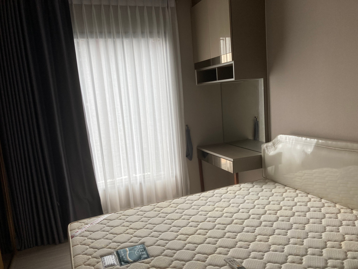 For RentCondoRama9, Petchburi, RCA : 🔥Life Asoke Rama 9 | 32 sq m, fully furnished, high floor, ready to move in.