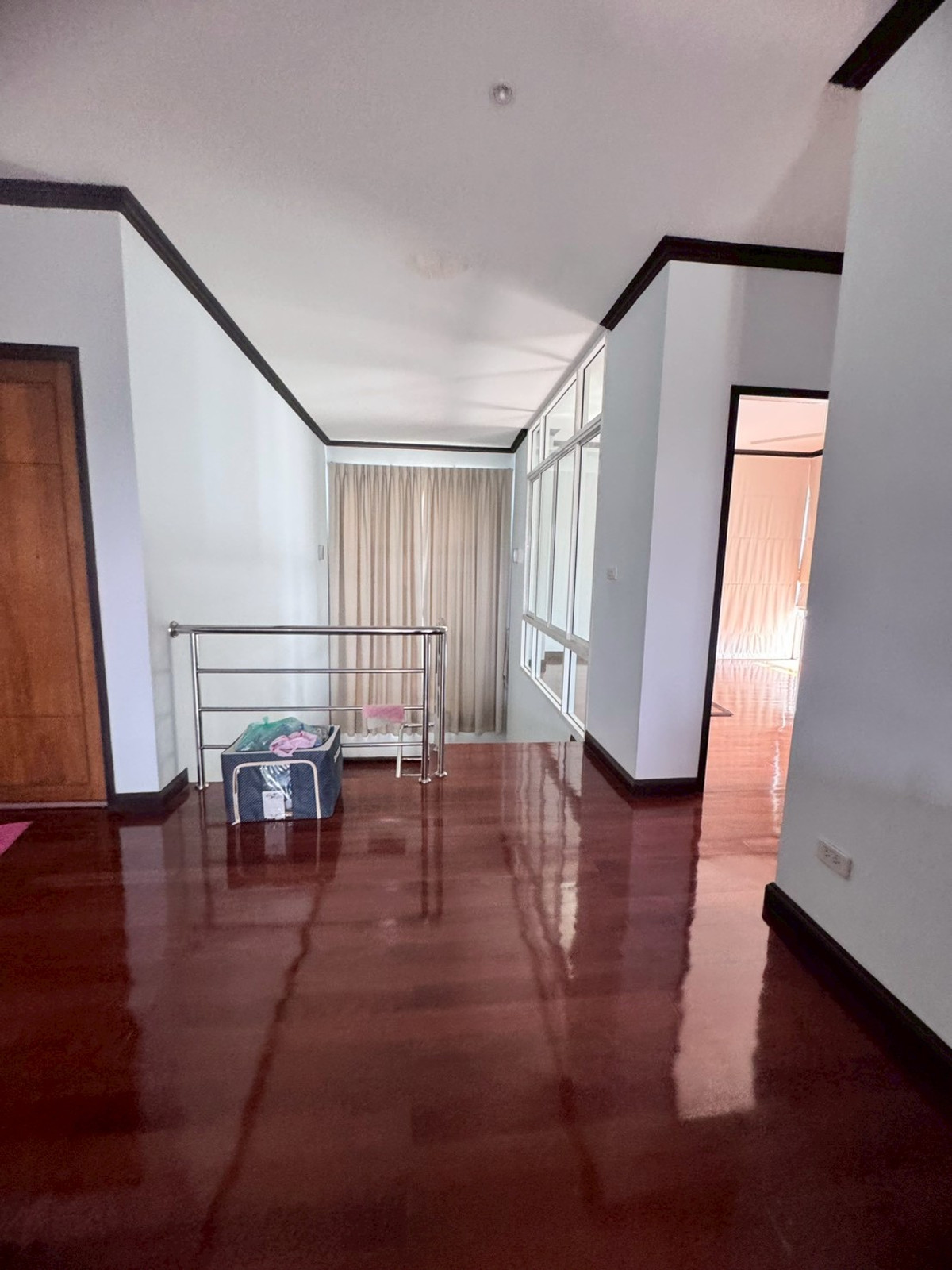 ขายบ้านสมุทรปราการ สำโรง : ขายบ้านเดี่ยว กรีนวัลเล่ย์ 7 บางนา-ตราด **วิวเลคหลังบ้าน** (N.1977)