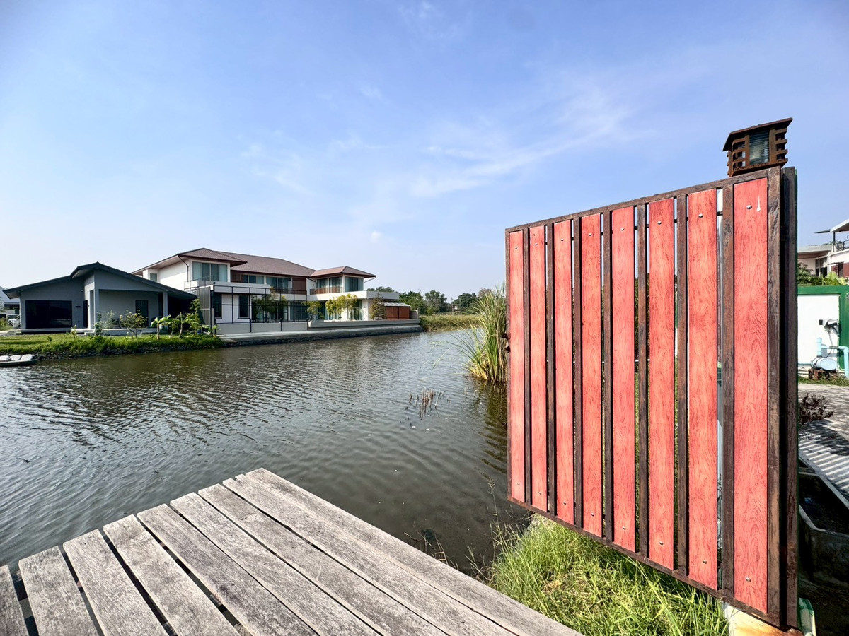 ขายบ้านสมุทรปราการ สำโรง : ขายบ้านเดี่ยว กรีนวัลเล่ย์ 7 บางนา-ตราด **วิวเลคหลังบ้าน** (N.1977)