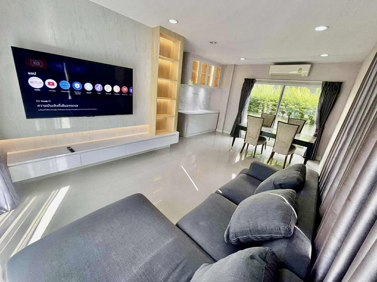 For RentHousePathum Thani,Rangsit, Thammasat : Detached house for rent ✨ Life Bangkok Boulevard Rangsit ✨ 5 bedrooms, 3 bathrooms, fully furnished and equipped with appliances.