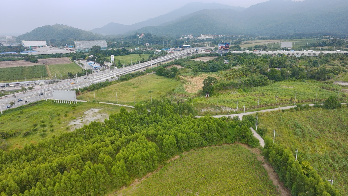 For SaleLandPattaya, Bangsaen, Chonburi : Empty land 16 Bang Saen - Chonburi 50 meters, Khao Lam Road, near Bang Saen Beach.  Near Sukhumvit Road
