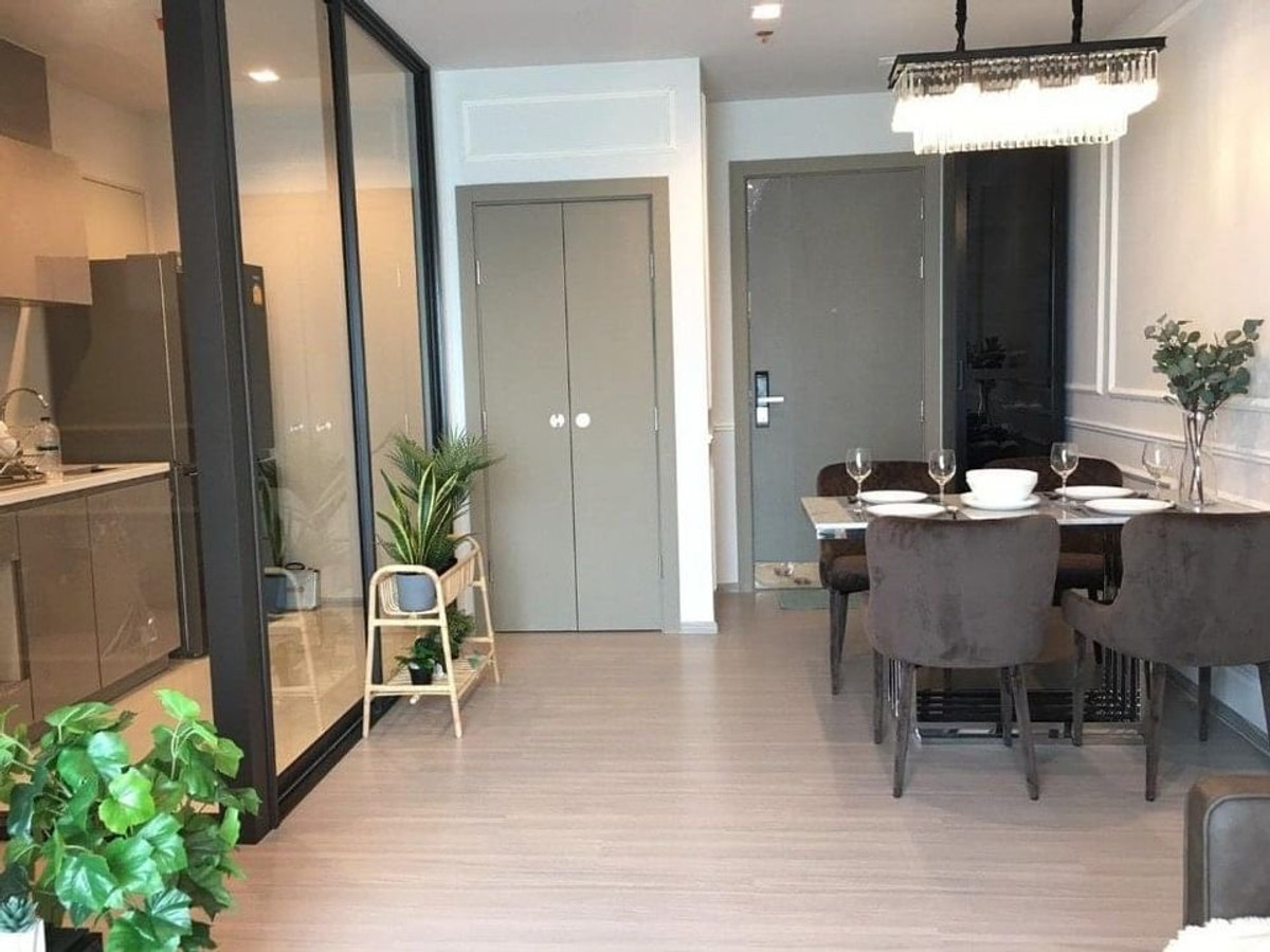For RentCondoRama9, Petchburi, RCA : For rent: Life Asoke - Rama 9, large room 60 sq m., 2 bedrooms, 2 bathrooms, decorated high floor, next to MRT Rama 9.