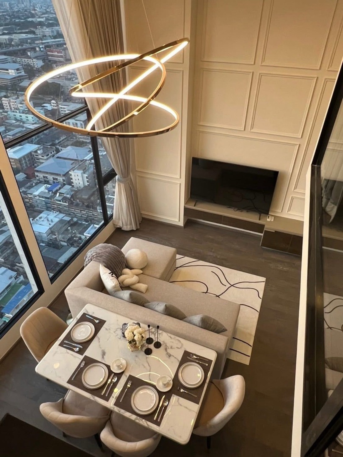 CondoRatchathewi,Phayathai : High-Floor Duplex Corner Unit Near BTS at Park Origin Ratchathewi