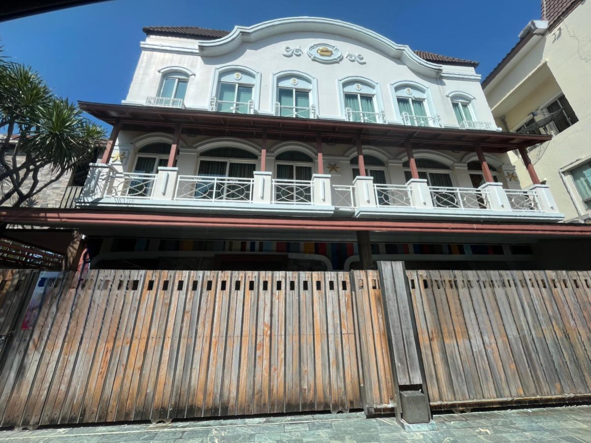 For SaleTownhomePattanakan, Srinakarin : For Sale Townhouse/Townhome  , Baan Klang Muang The Royal Monaco Srinakarin-Pattanakarn , corner unit , wide frontage , newly renovated , Suan Luang , Suan Luang , Bangkok , CX-143348